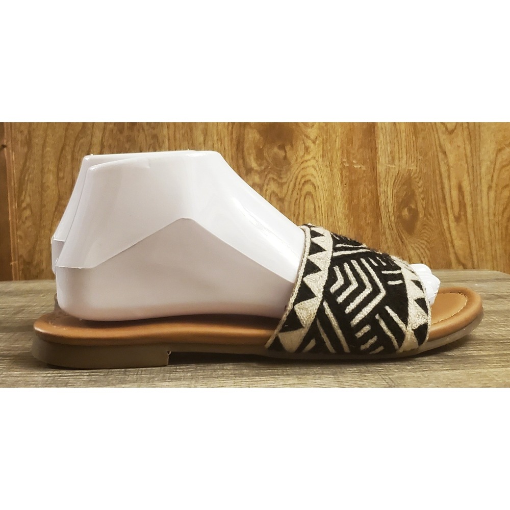 Haute Hippie Aztec Embroidered‎ Sandals Women's Size 7.5 Black White